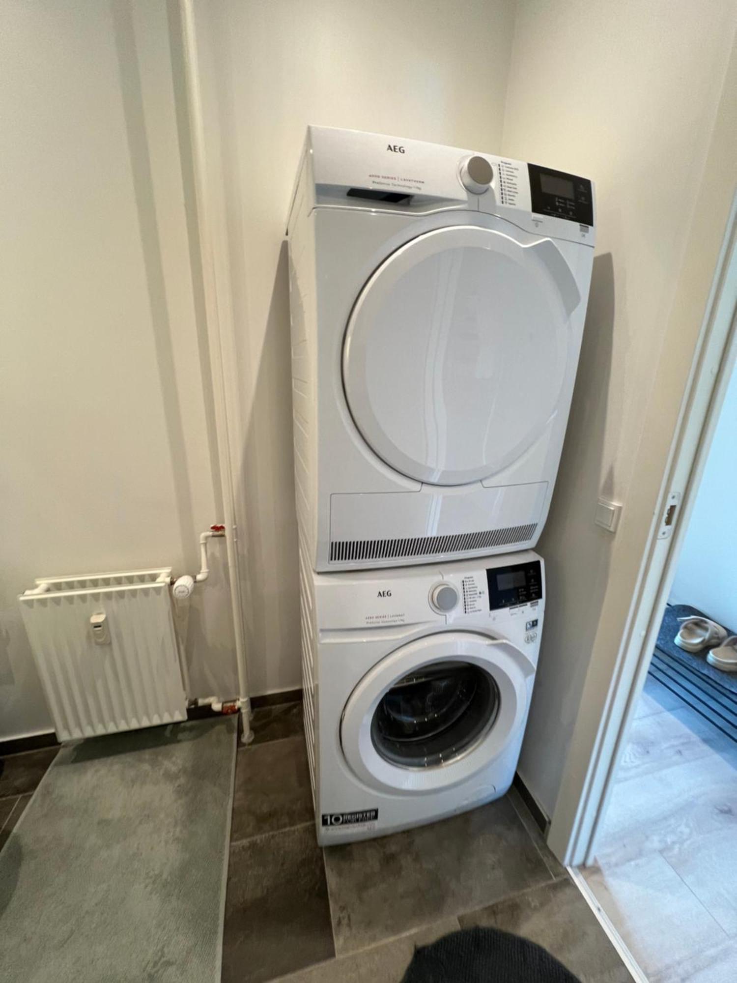 Nyrenoveret Lejlighed Med Balkon Og Parkering Esbjerg Exteriör bild